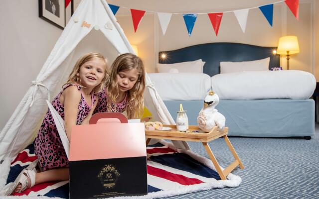 The Waldorf Hilton, London