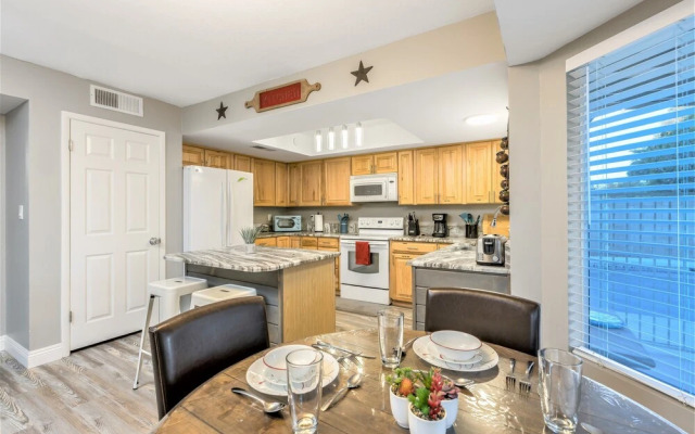 Rusty Spur by BlueBarrel Homes