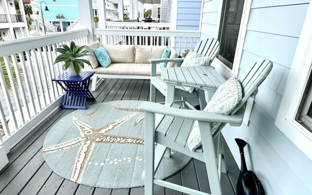 Bay Side 4 Bedroom Home by RedAwning