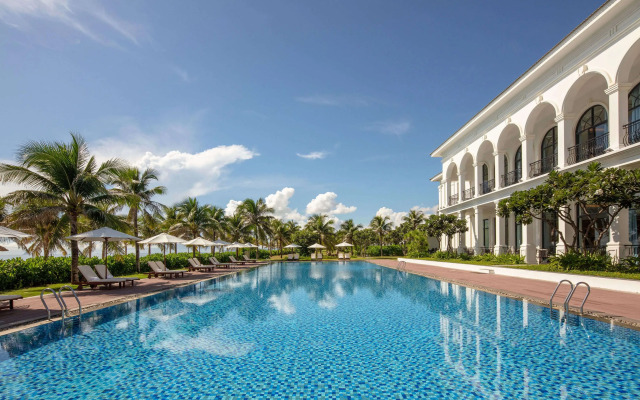 Melia Vinpearl Cam Ranh Beach Resort