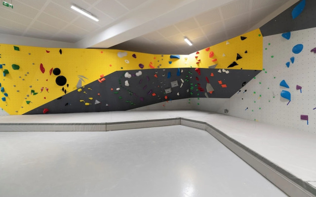 Ucpa Sport Station Hostel Paris