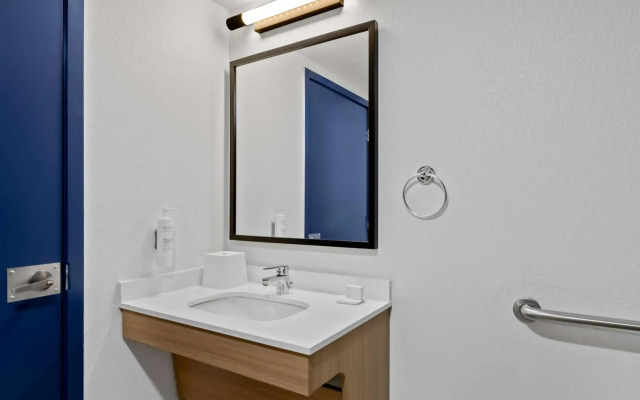 Spark by Hilton Daleville Roanoke North