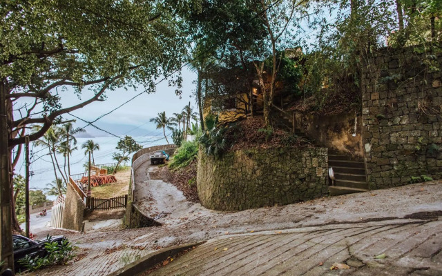Refúgio na natureza com vista espetacular em Ilhabela