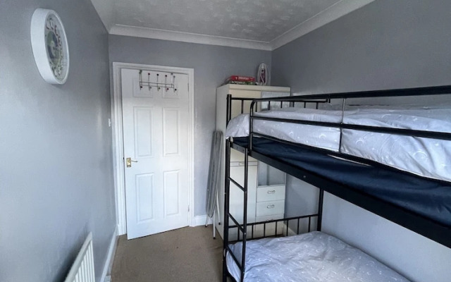 March-2bed Apt - Family Friendly - Pet Friendly