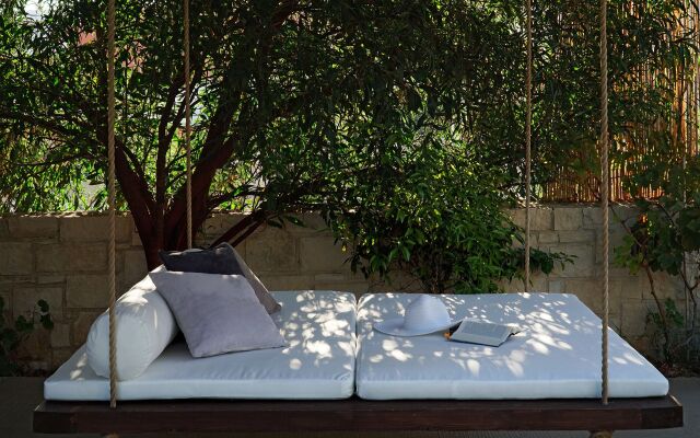 Bohemian Blue Crete