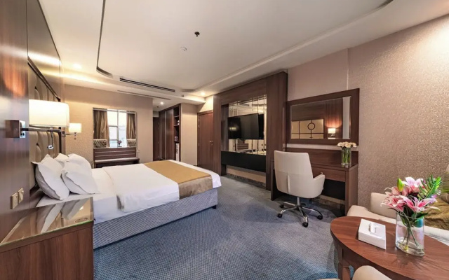 Dancenter Harbour Gateway Jeddah Beach Vivid Plaza Hotel