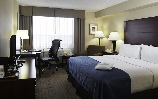 Holiday Inn and Suites Winnipeg Downtown by IHG