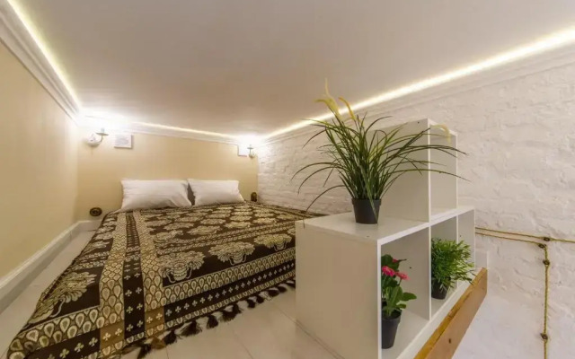 Достоевскинн на улице Колокольная