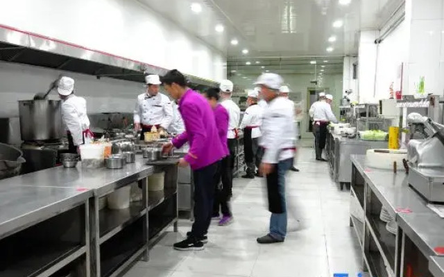 Wutaishan Yunfeng Hotel (Zhenrong Temple Branch)