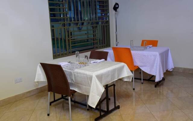 Golden View Hotel Ibanda