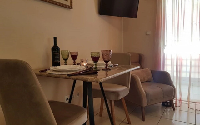Glyfada's Cosy Apartments