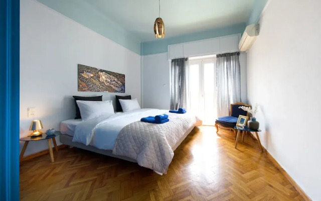 Yourhome under Acropolis Roofdeck w.view