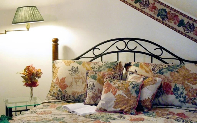 Arbor Hill Inn