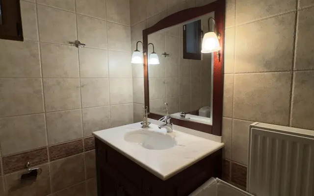 Mountain Trails Chalet-three Story Escape Parnassos-livadi- Arachova