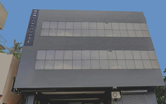 Oyo Townhouse 999 INN24 Airport