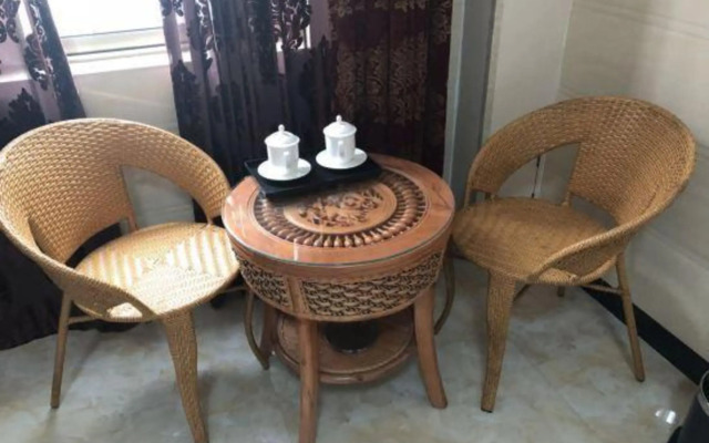 Qujing Aishang Hotel