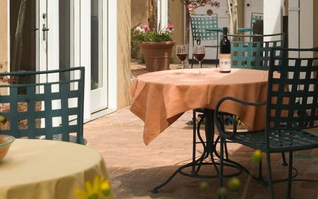 Four Kachinas Bed & Breakfast Inn