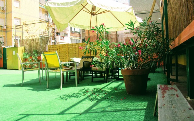 Onefam Les Corts Hostel