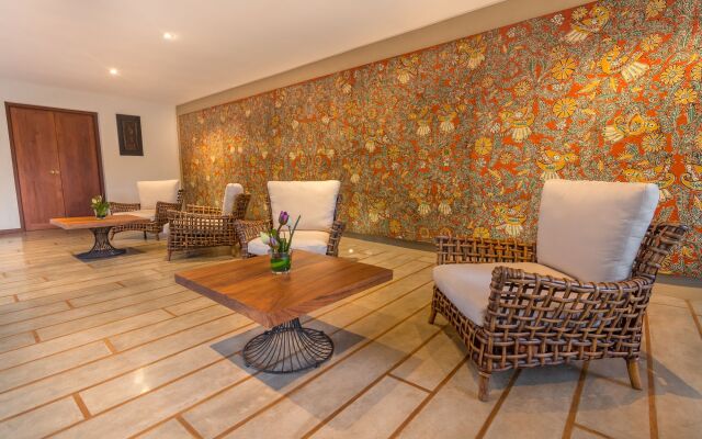 Kings Pavilion Hotel