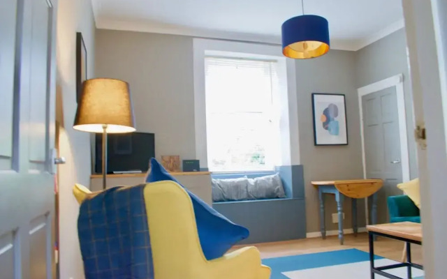 Homely Wee Leith Walk Retreat With Outdoor Space