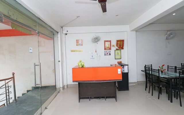 Anmol Plaza by OYO Rooms