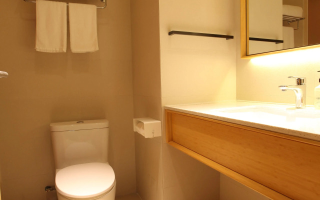 Ji Hotel (Shanghai Fengxian Nanqiao Bus Station)