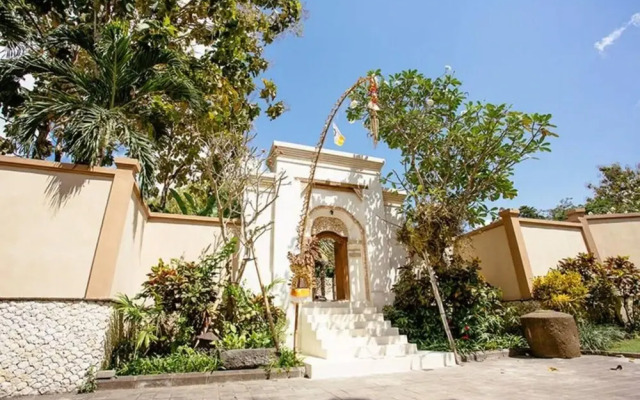 Fantastic 5 Bedroom Holiday Villa In Bali