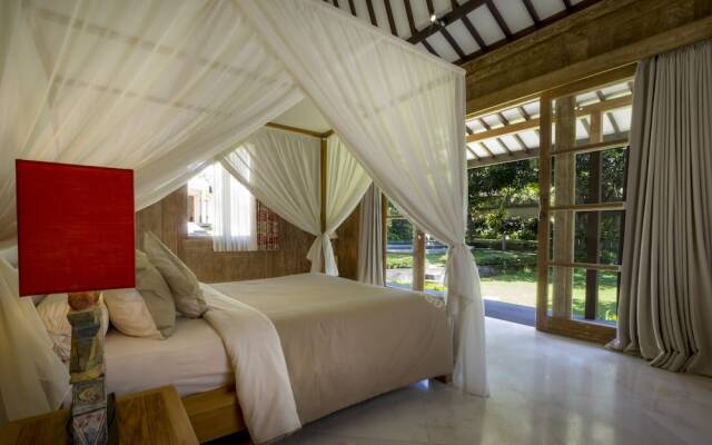 Best Selling 4 Bedrooms Pool Villa in Uluwatu Included Breakfast