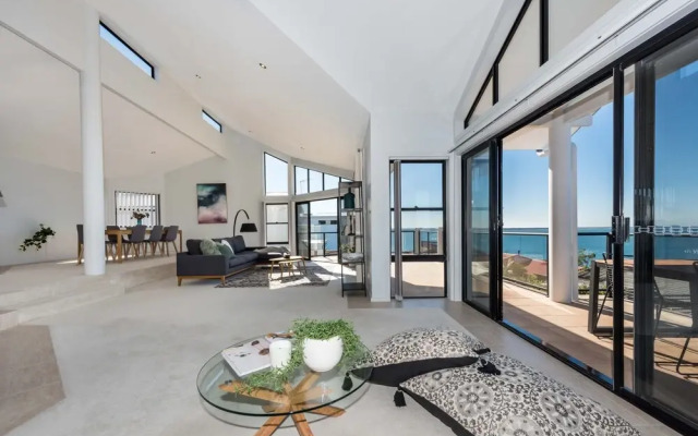 Above and Beyond - Beautiful Home with Pool