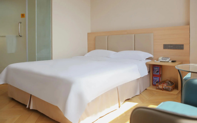 Green Oasis Hotel