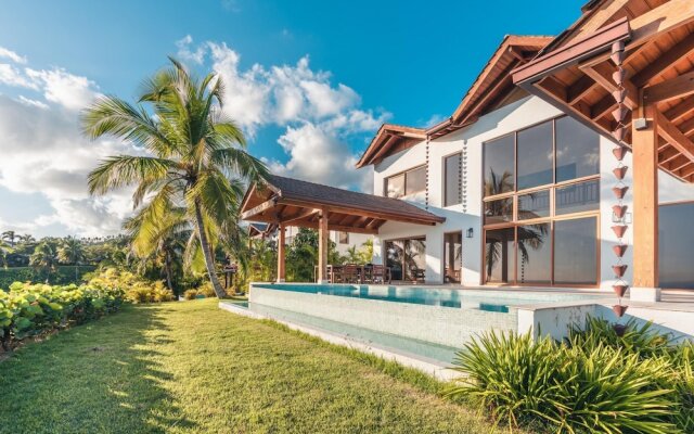 Amazing Villa With Ocean View at Puerto Bahia E6