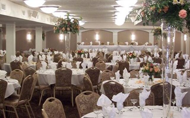 AmericInn Hotel & Suites Mounds View