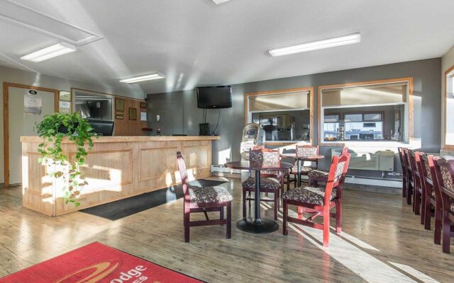 Empire Inn & Suites