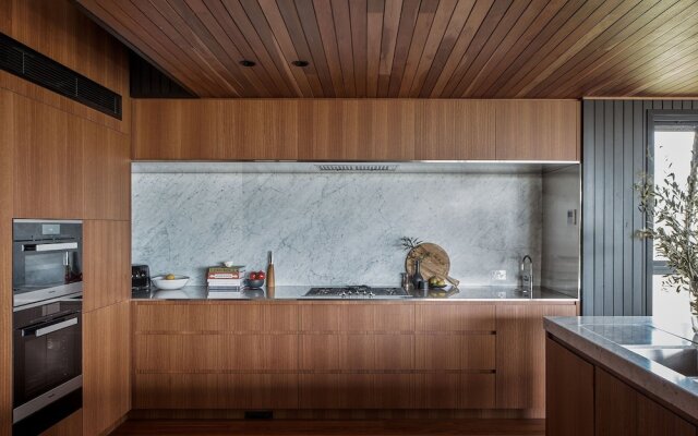 Bay Rock House