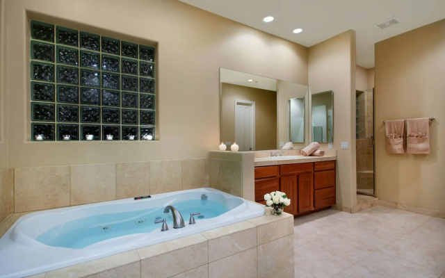 Private Vacation Homes - Scottsdale