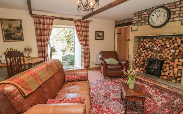 Holly Cottage