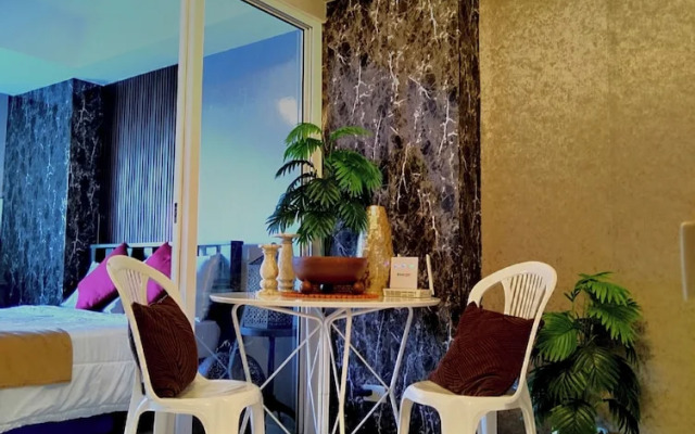 Santorini Suites