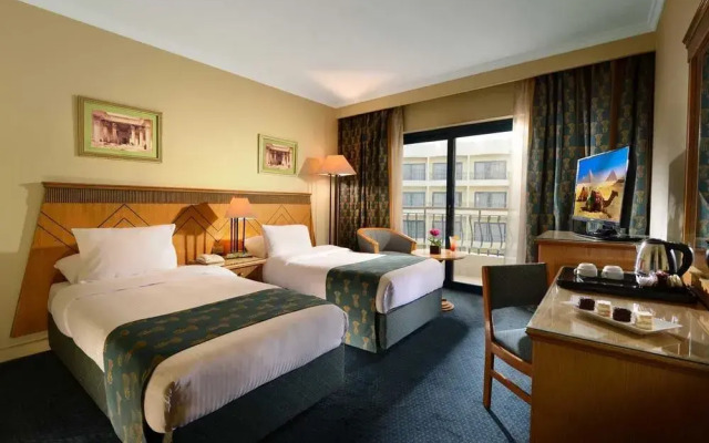 Golden Tulip Zoser Pyramids Hotel
