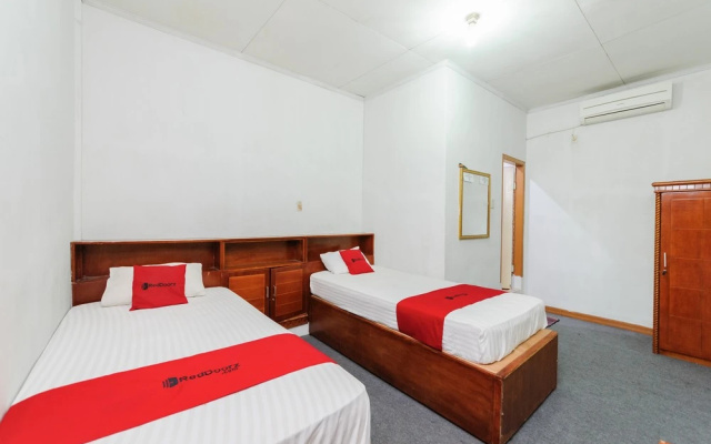 RedDoorz Syariah @ Panglima Nyak Makam Aceh 2 – Guest Rooms – Banda Aceh