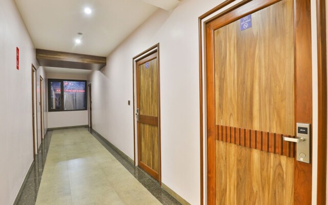 OYO 13420 Hotel Adendip Inn