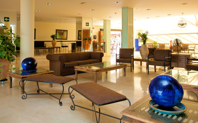SBH Royal Monica