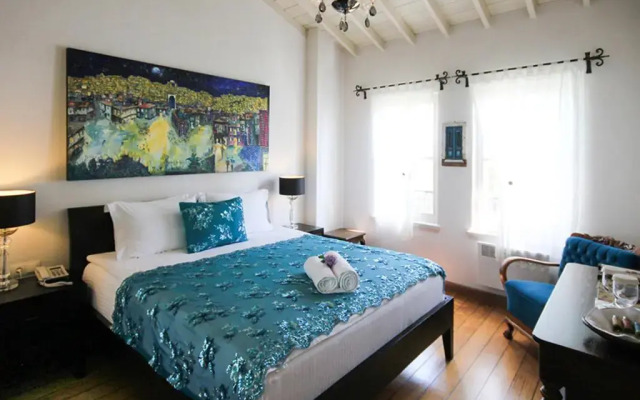 Ni̇si̇ Buti̇k Otel