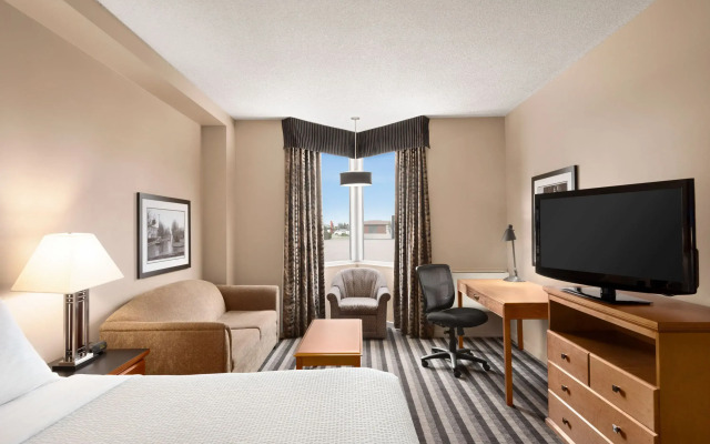 Baymont Inn by Wyndham Farmington