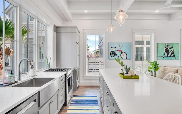 Isle of Dogs 205 Fiv-b