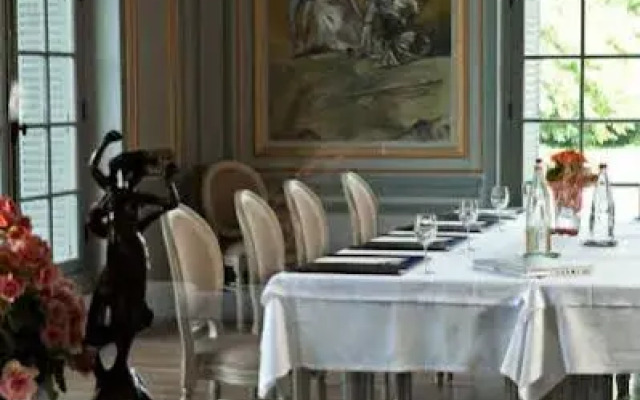 Chateau La Caniere