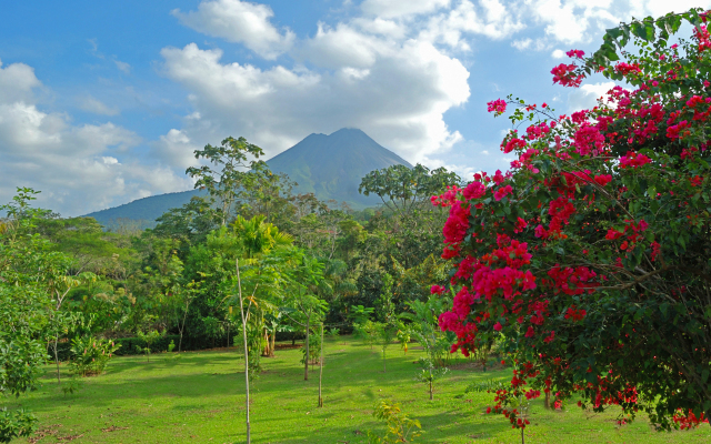 Volcano Lodge Hotel & Thermal Experience