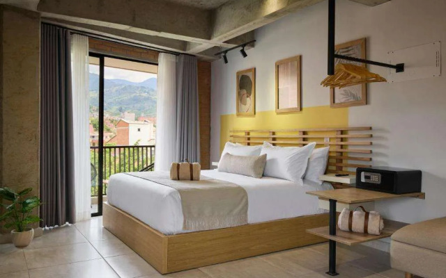 30 Living Suites
