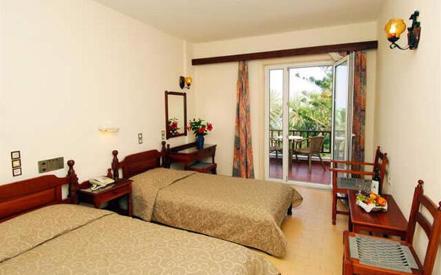 Zeus Hotels Palm Beach