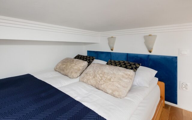 Unique Studio With Mezzanine by Renters