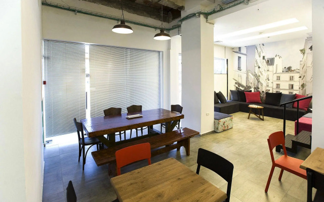 Little Tel-Aviv Hostel